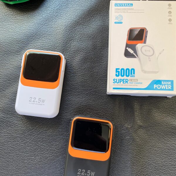 Universe Travel Pocket MagSafe Power Bank 5000mAh